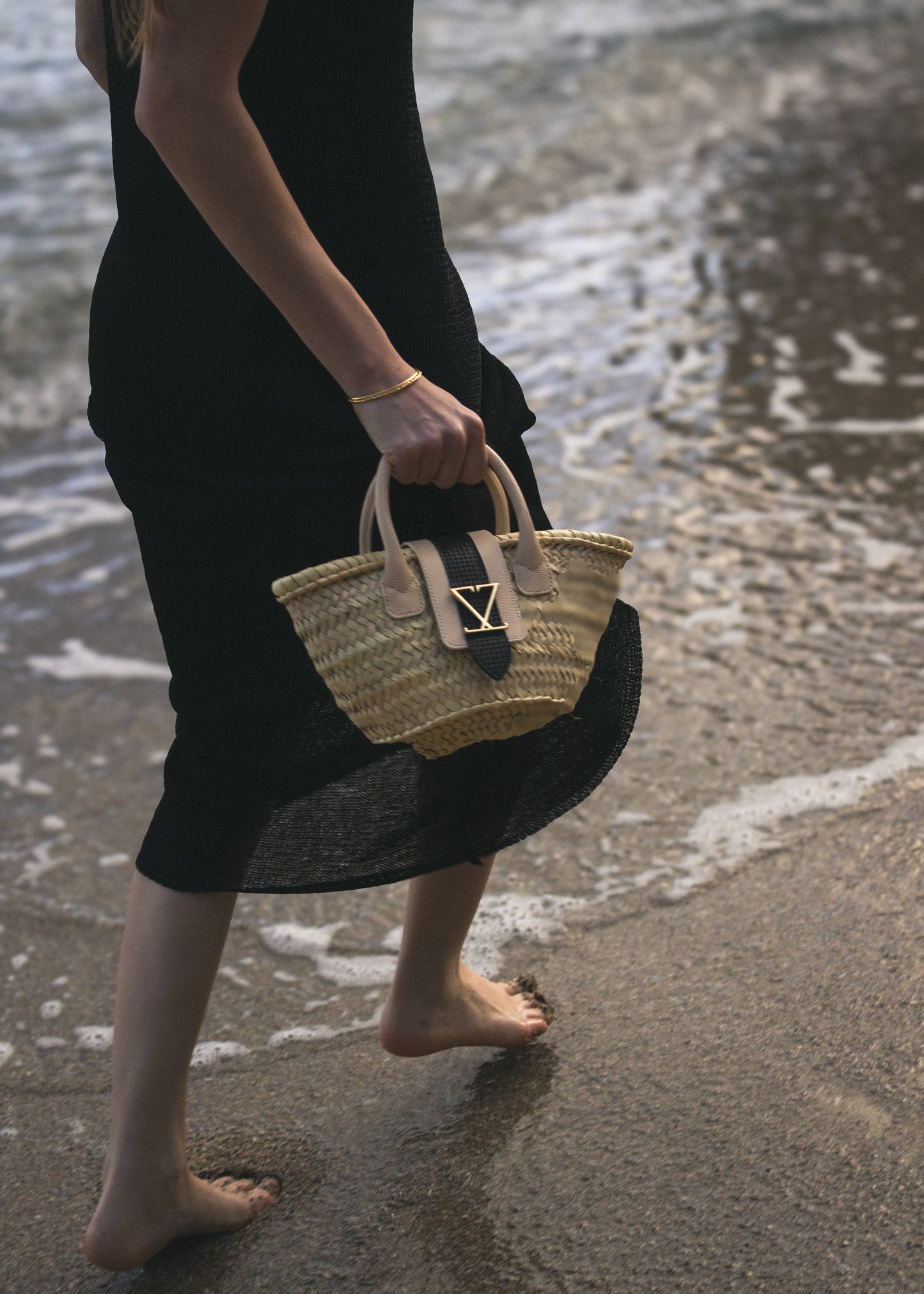 Mini Deiá Sand & Black Korb